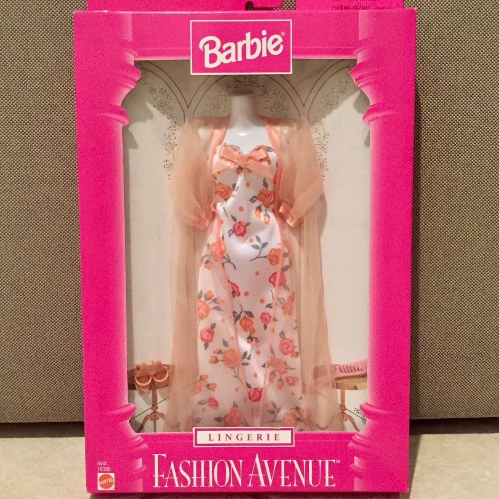 Barbie Fashion Avenue Lingerie